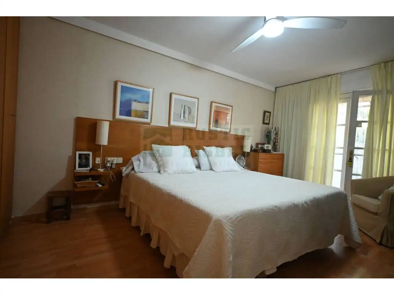 Casa amb jardí en venda a Calle Suïssa, imagen 21