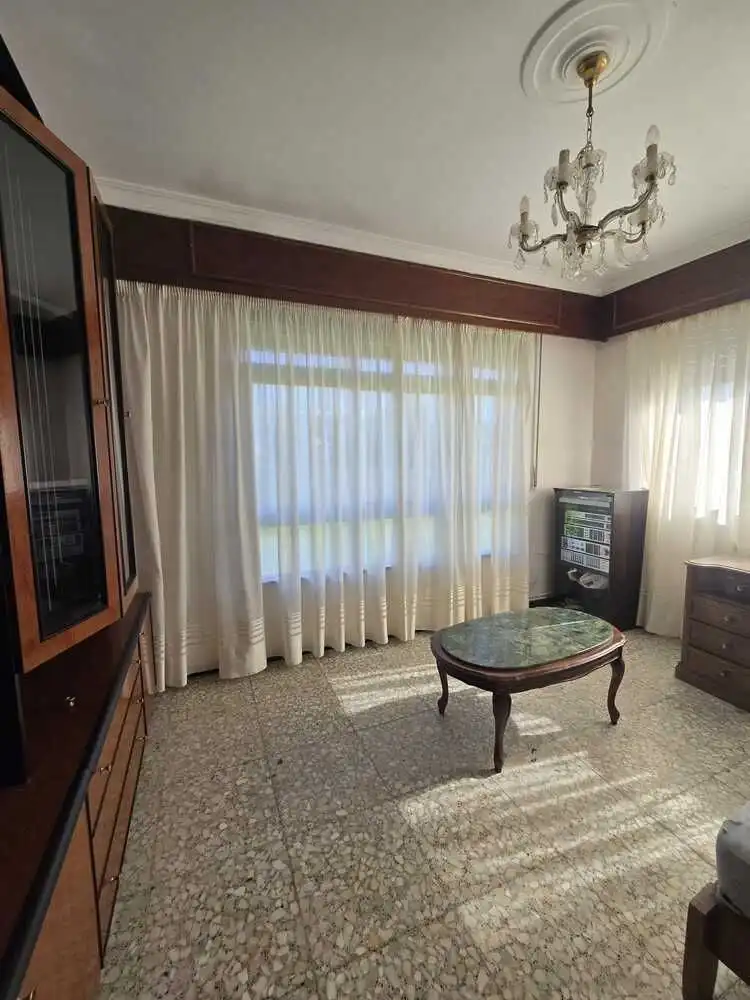 Sala d'estar de Casa o xalet en venda en Valdoviño amb Calefacció, Jardí privat i Terrassa