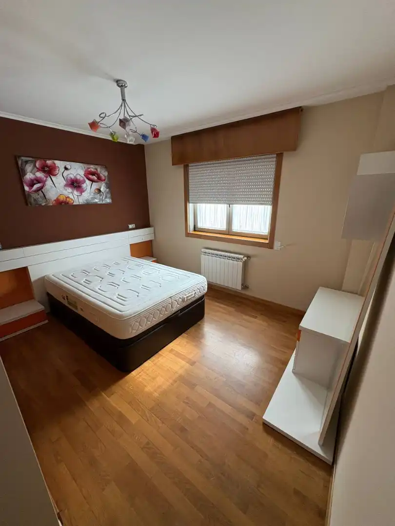 Bedroom of Flat for rent in Culleredo  with Heating, Parquet flooring and Furnished