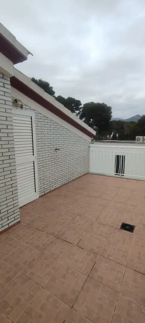 Terraza de Casa adosada de alquiler en Benicasim / Benicàssim con Aire acondicionado, Calefacción y Jardín privado