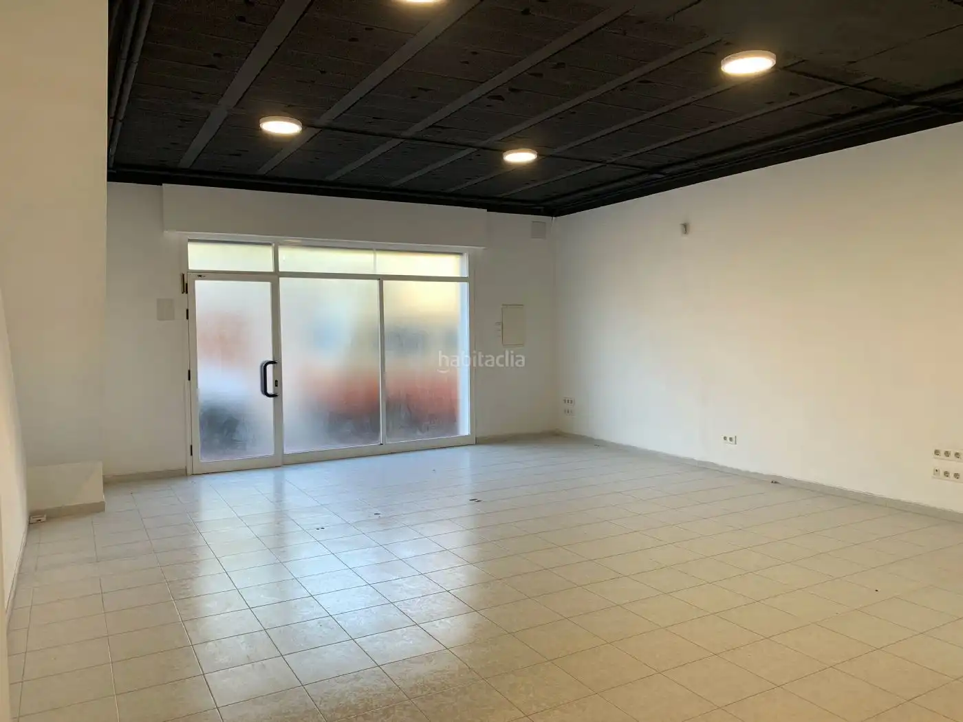 Gewerbefläche zum Verkauf in Carrer de l'Esport 23