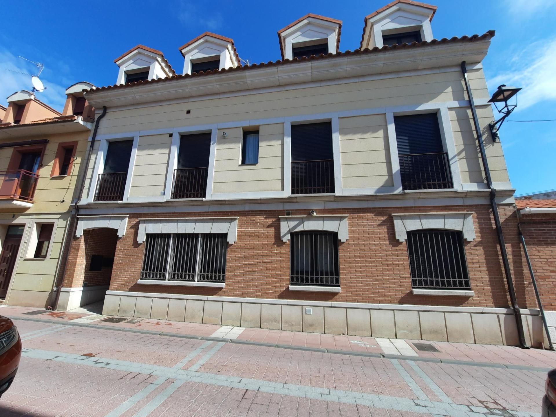 Exterior view of Attic for sale in Tudela de Duero  with Heating and Storage room