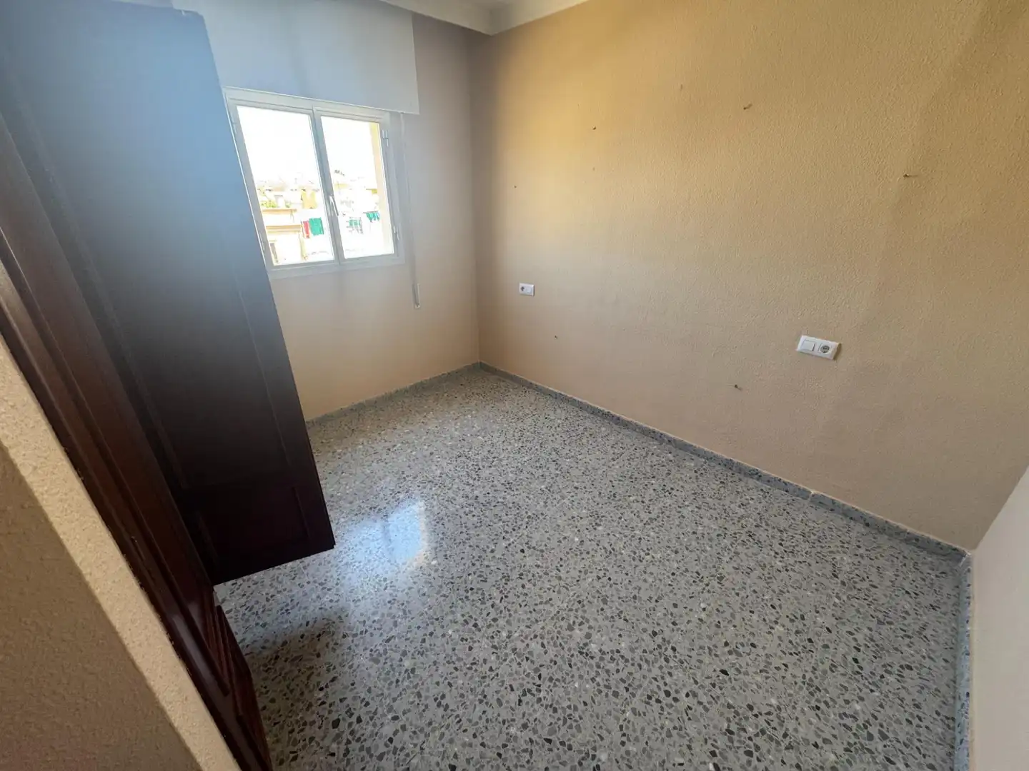 Bedroom of Flat for sale in Dos Hermanas  with Terrace and Storage room