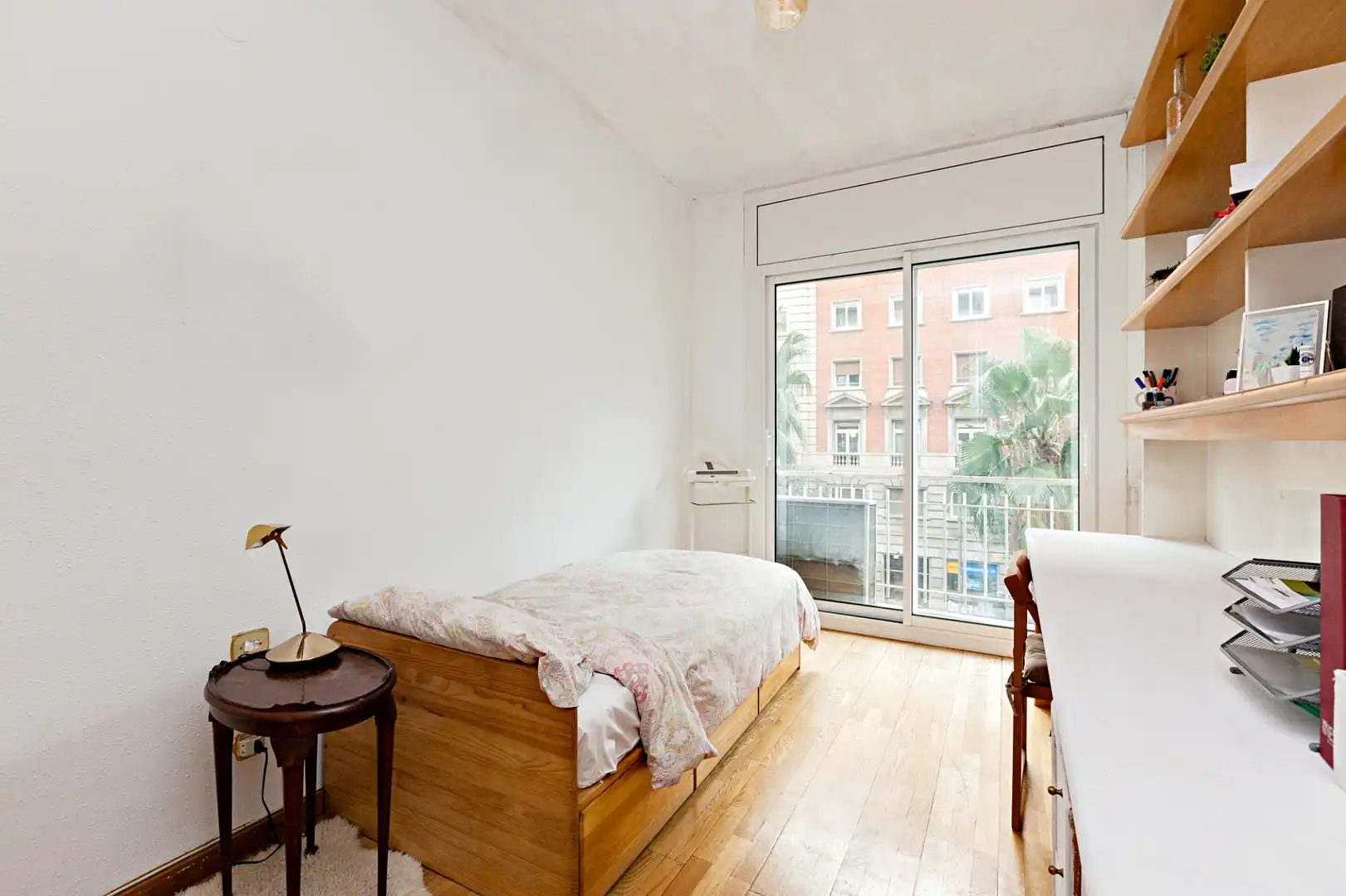 Bedroom of Flat for sale in Barcelona  with Terrace, Storage room and Furnished
