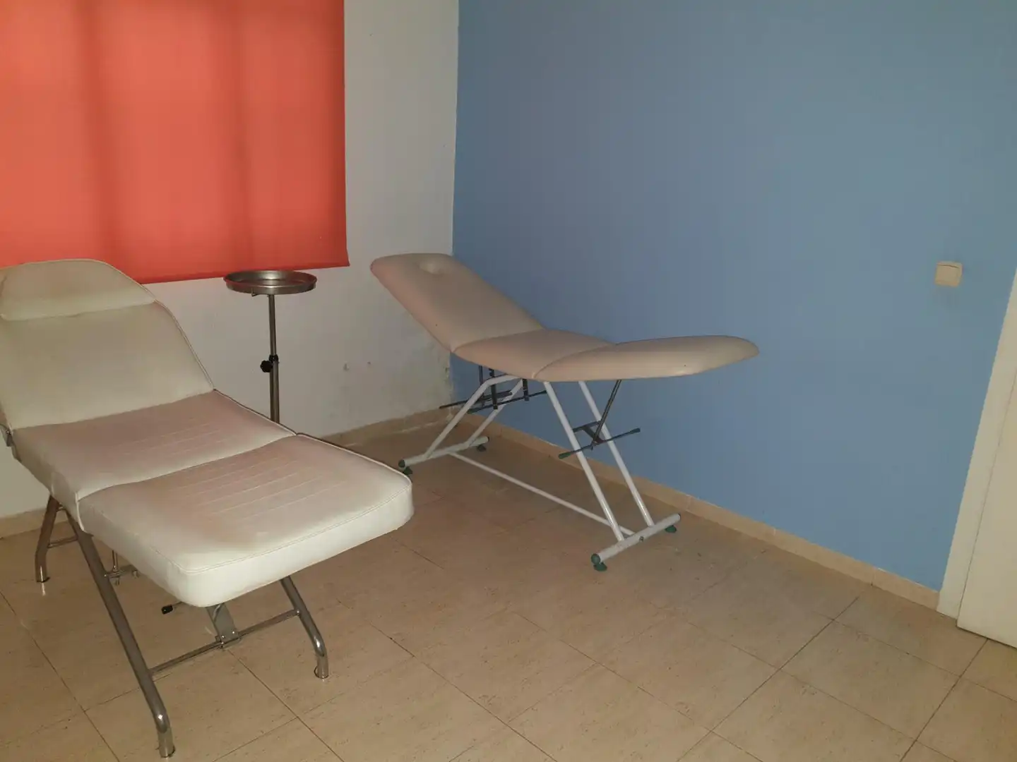 Habitación de Local en venta en Elda