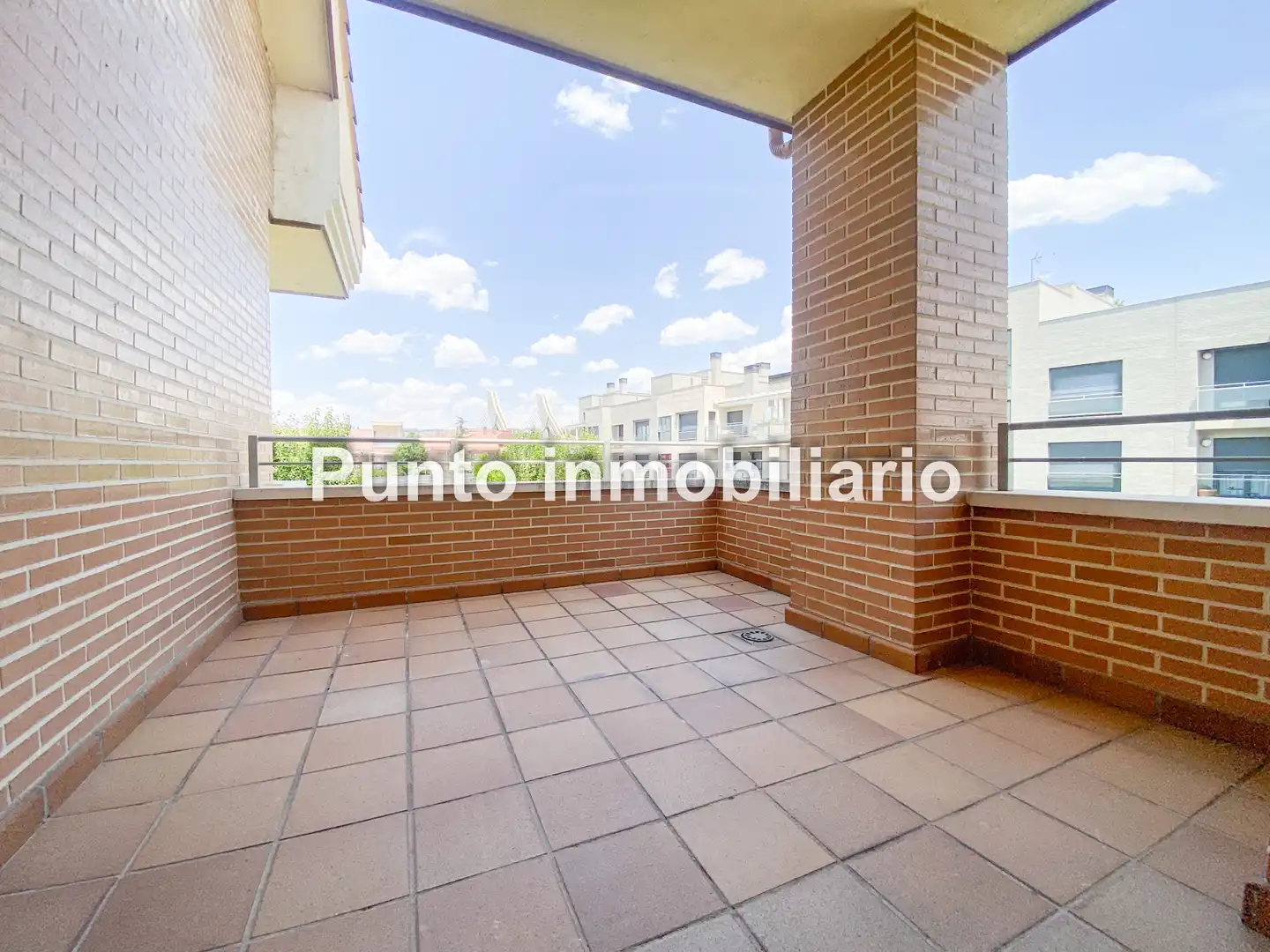 Terraza de Casa adosada de alquiler en Valladolid con Aire acondicionado, Calefacción y Jardín privado