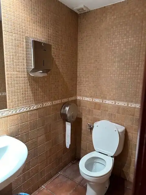 Local comercial en traspaso en Avenida Países Escandinavos 11, imagen 13