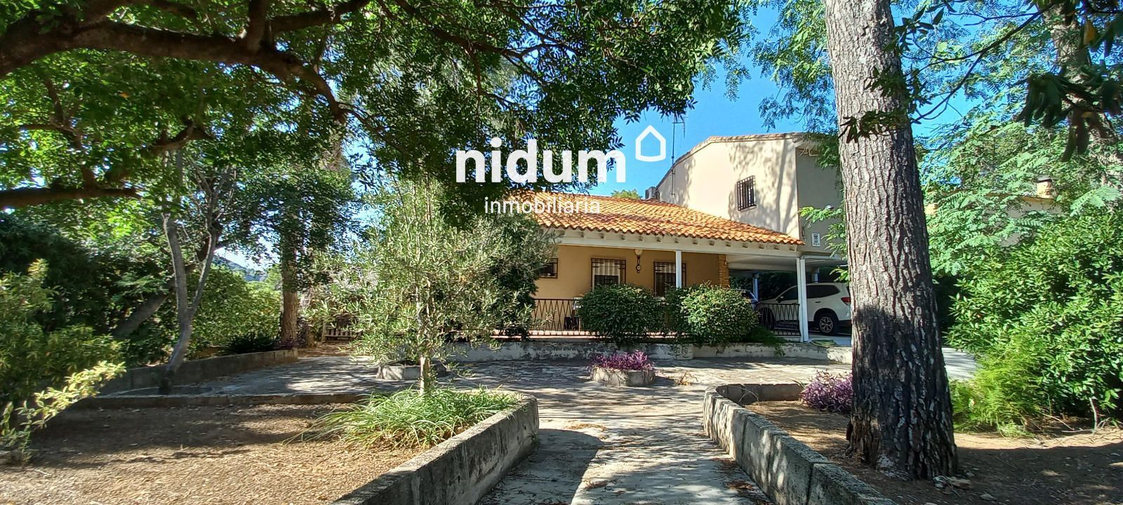 Vista exterior de Casa o xalet en venda en Genovés amb Aire condicionat, Traster i Piscina