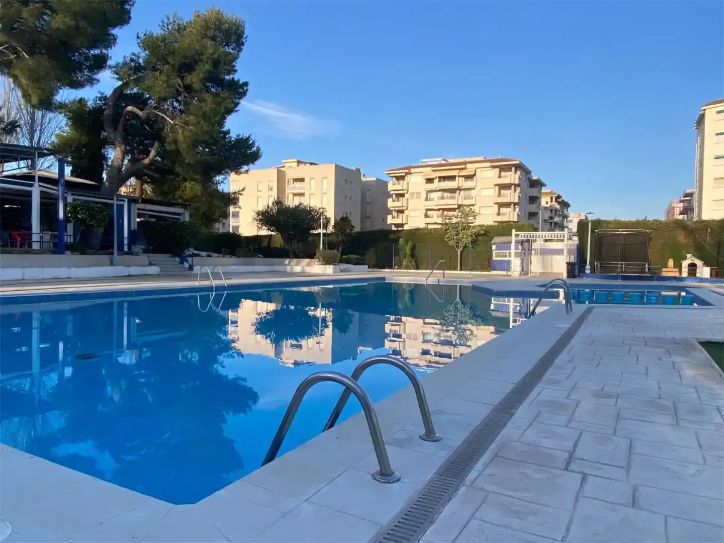 Schwimmbecken von Wohnung zum Verkauf in Calafell mit Klimaanlage, Schwimmbad und Balkon