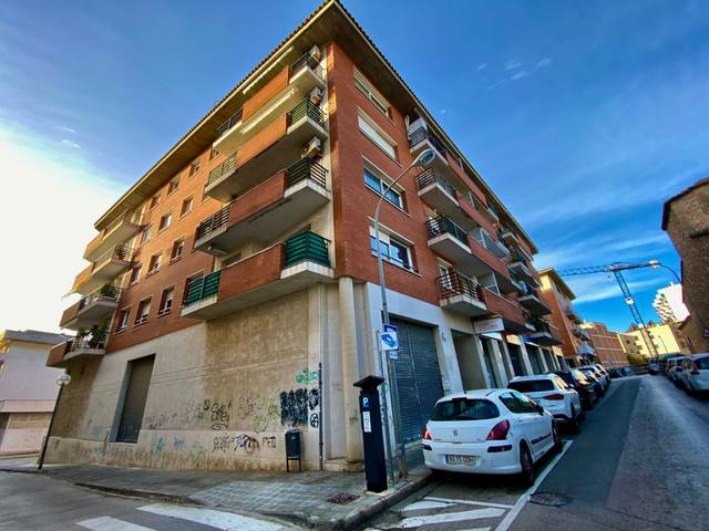 Local comercial en Alquiler en Fabrica en Centre