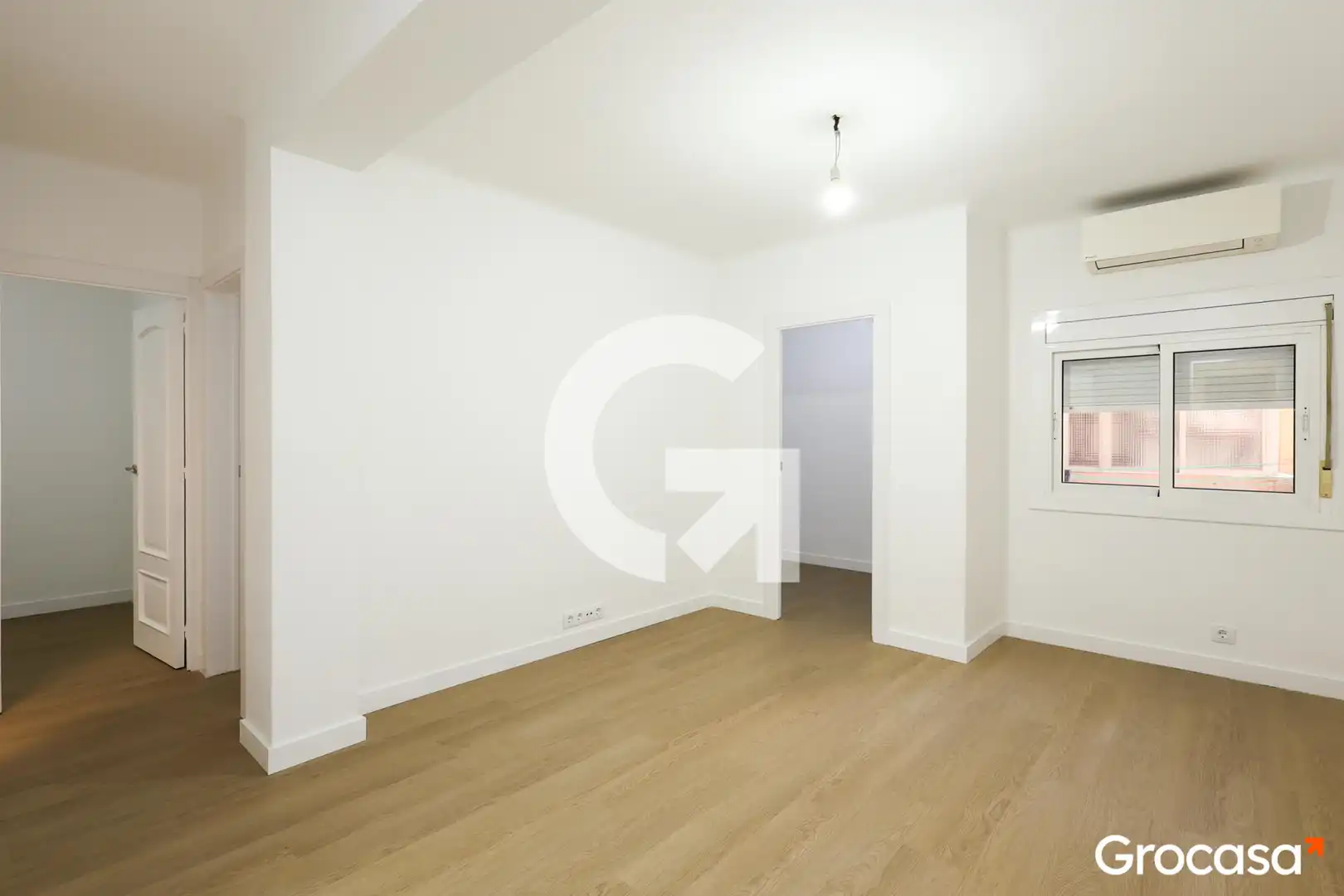 Piso en venta en L'Hospitalet de Llobregat con Aire acondicionado, Calefacción y Horno