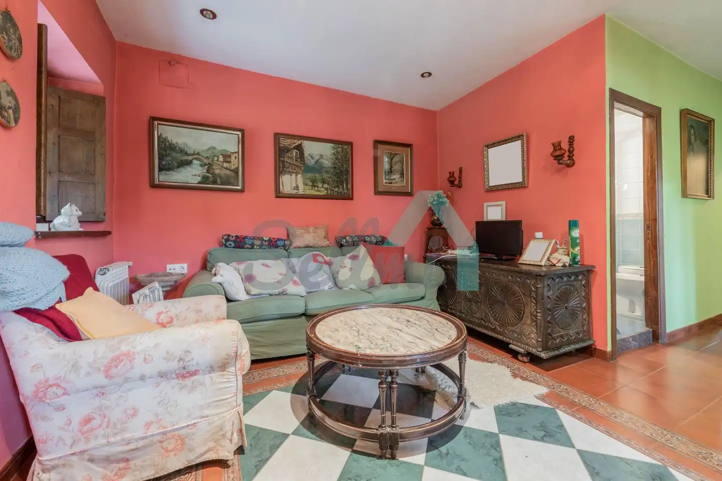 Sala d'estar de Casa o xalet en venda en Llanes amb Calefacció, Jardí privat i Parquet
