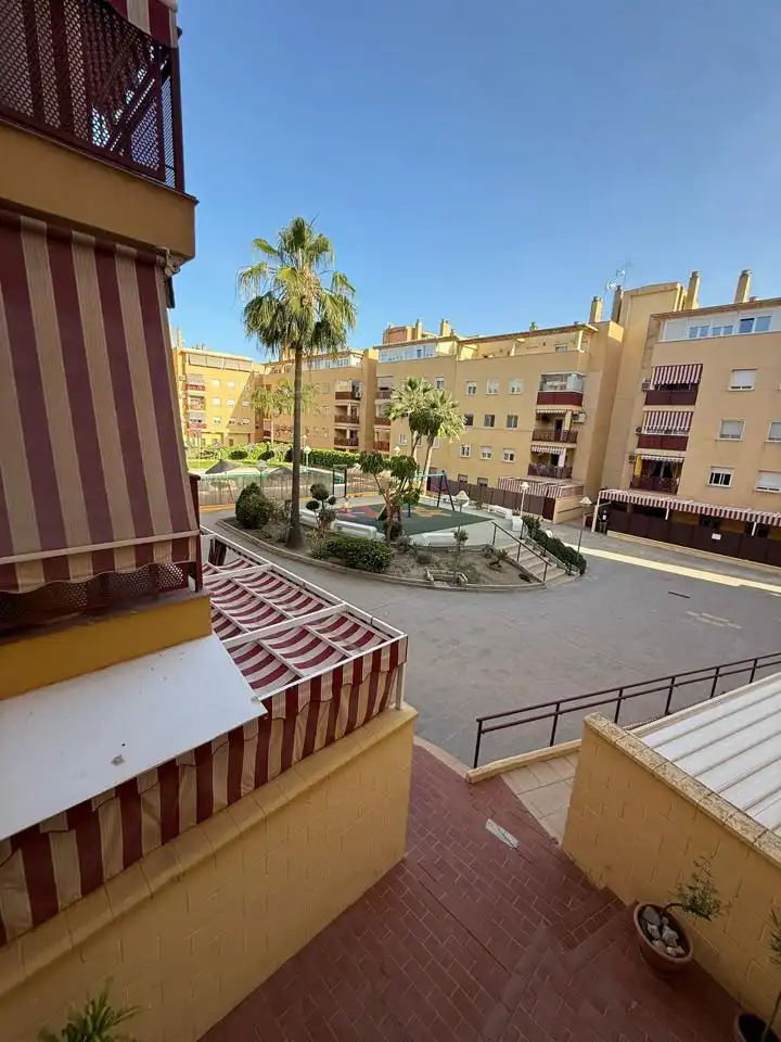 Außenansicht von Wohnung zum Verkauf in Málaga mit Klimaanlage und Terrasse