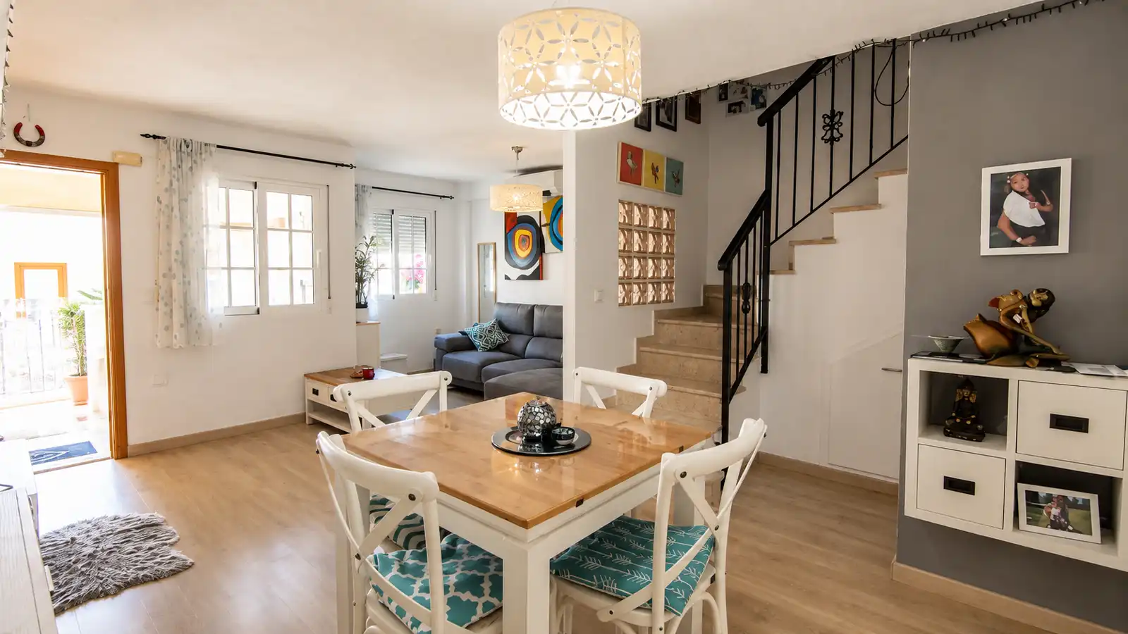 Esszimmer von Haus oder Chalet zum Verkauf in Santa Pola mit Klimaanlage, Heizung und Gemeinschaftspool