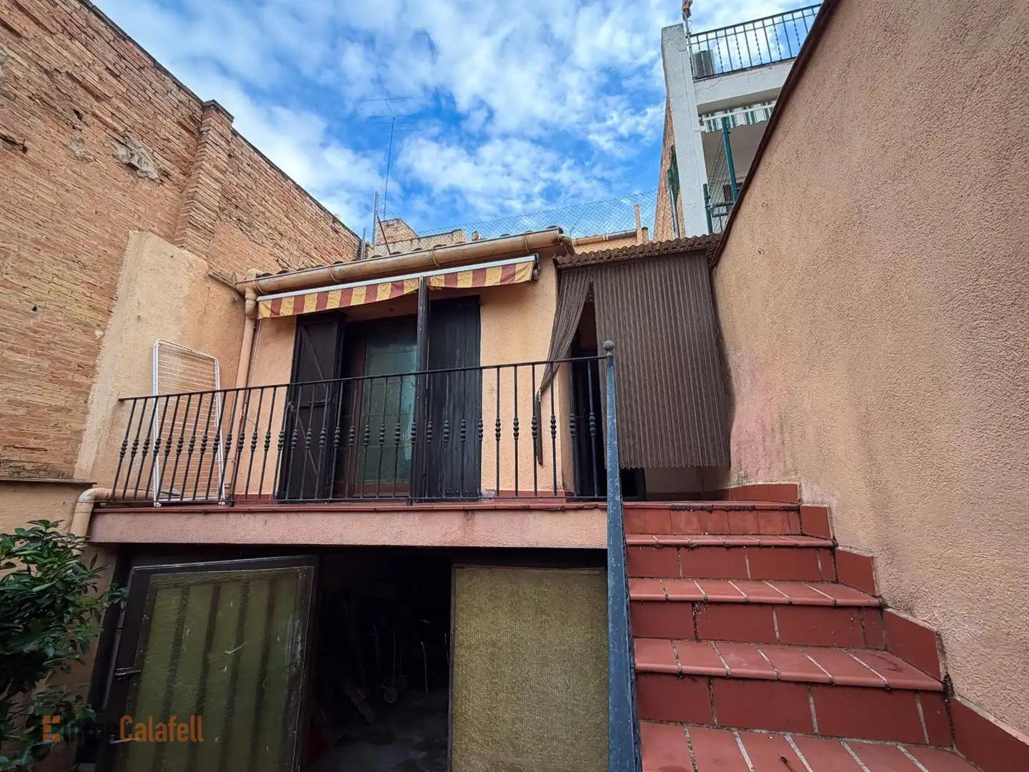 Vista exterior de Casa o chalet en venta en El Vendrell con Terraza