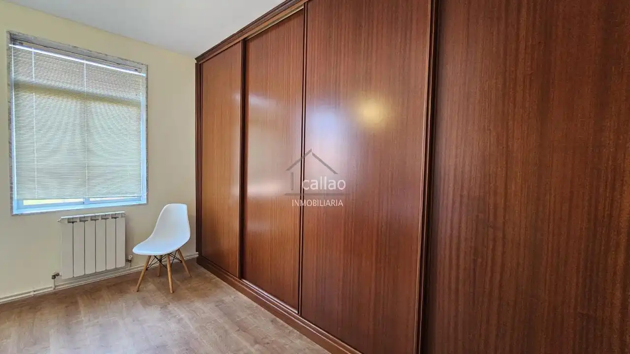 Bedroom of Flat for rent in Ferrol  with Heating and Furnished