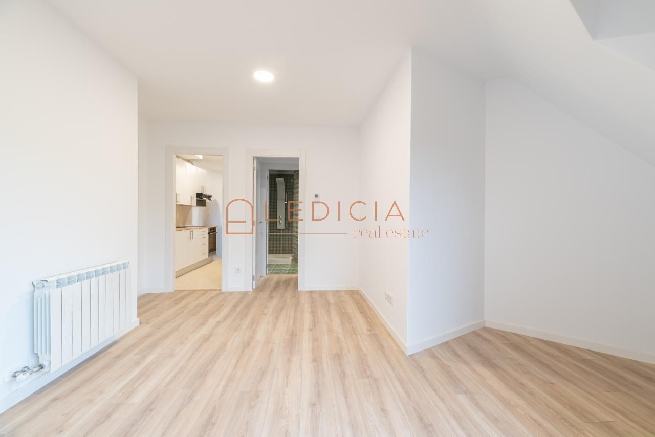 Bedroom of Attic for sale in O Porriño    with Heating, Storage room and Furnished