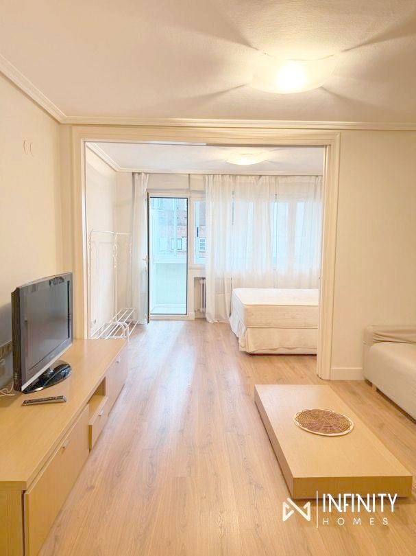 Bedroom of Flat for sale in Bilbao   with Heating, Terrace and Balcony