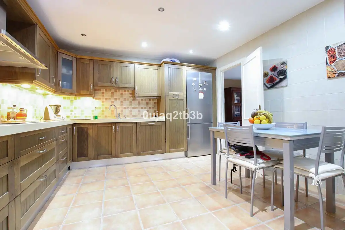 Home with pool for sale in Nueva Andalucía, imagen 2