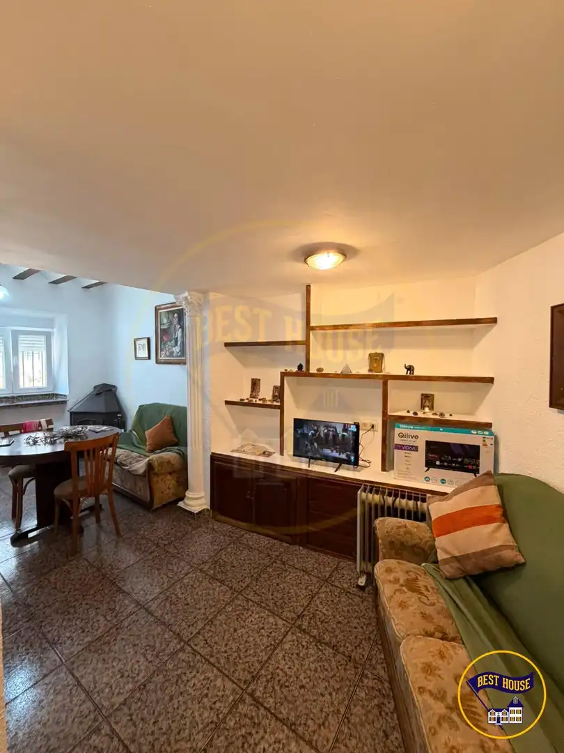 Sala d'estar de Finca rústica en venda en Altarejos amb Moblat