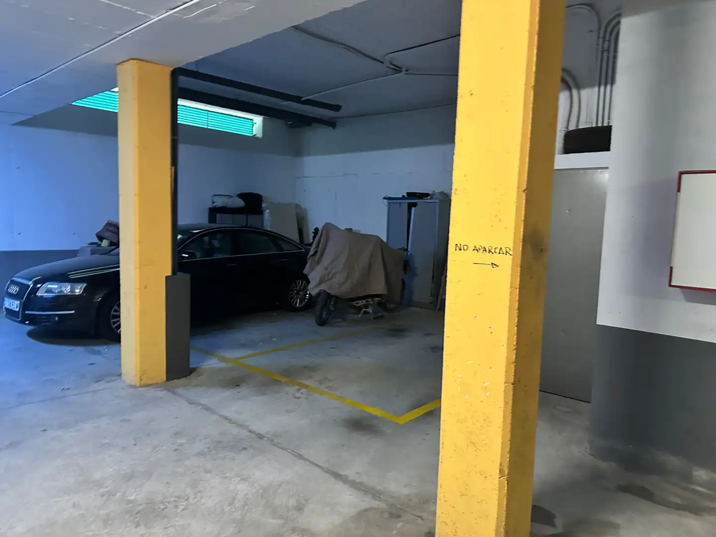 Parking de Ático en venta en Sitges con Calefacción, Parquet y Terraza