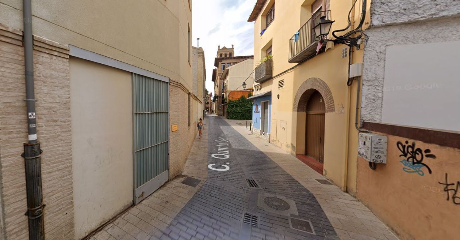 Vista exterior de Piso en venta en  Huesca Capital