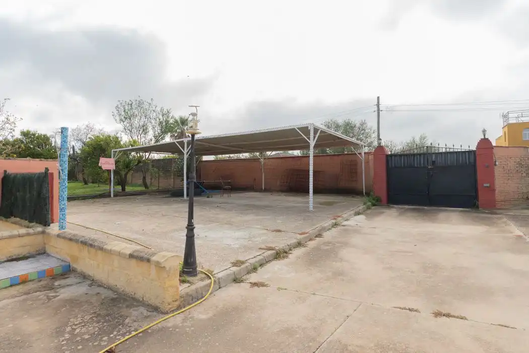 Parking de Casa o chalet en venta en Alcalá de Guadaira con Piscina