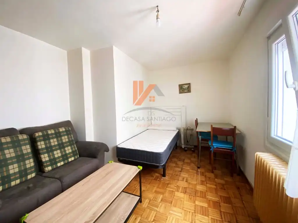 Habitación de Apartamento en venta en Santiago de Compostela 