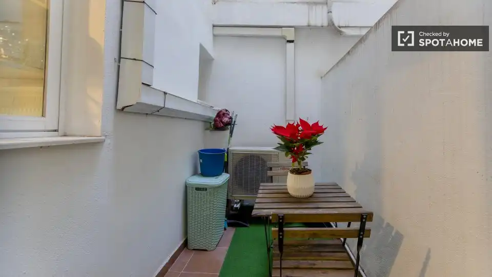 Appartamento con terrazza in affitto a Ciutat Vella, imagen 11