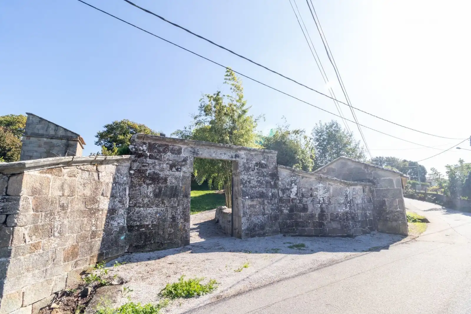 Vista exterior de Edificio en venta en Cangas 