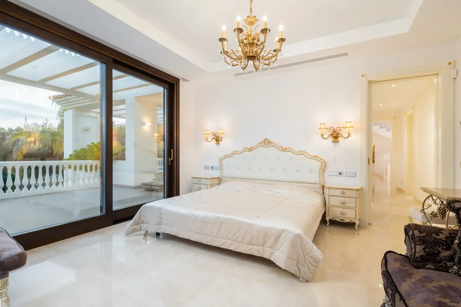 Dormitori de Casa o xalet en venda en Estepona amb Aire condicionat, Calefacció i Jardí privat