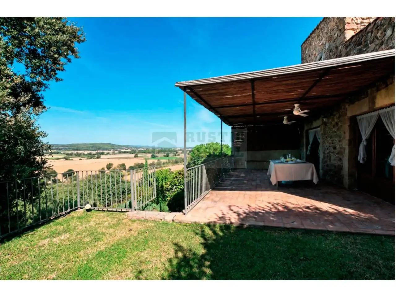 Landhaus mit Garten zum Verkauf in Calle Castell d´Empordà, imagen 2