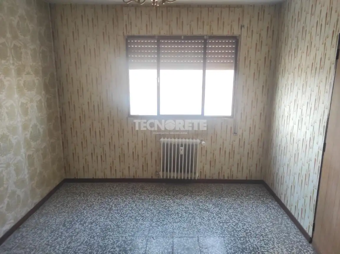 Bedroom of Flat for sale in Guadalajara  with Heating