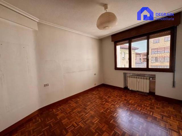 Piso en Venta en Oviedo - PEREZ AYALA en Auditorio - Seminario - Parque de Invierno