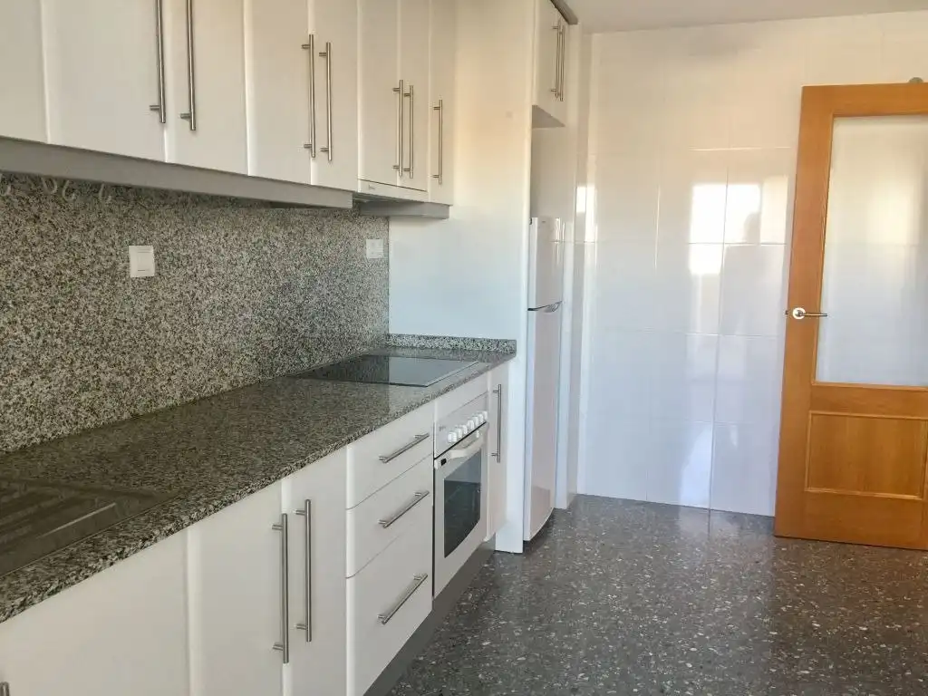 Cuina de Pis en venda en Elche / Elx amb Aire condicionat, Calefacció i Terrassa