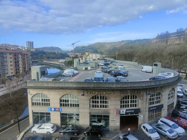 Garaje en Venta en Lezo