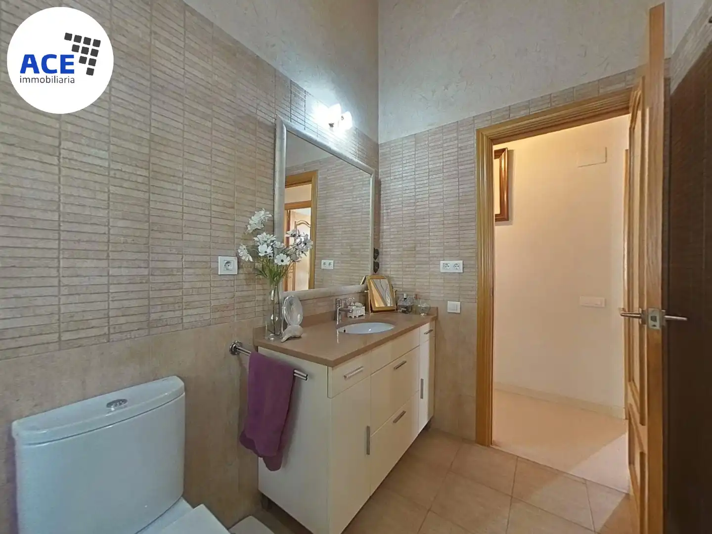 Bathroom of Houses for sale in Rubí  with Air Conditioner, Heating and Parquet flooring