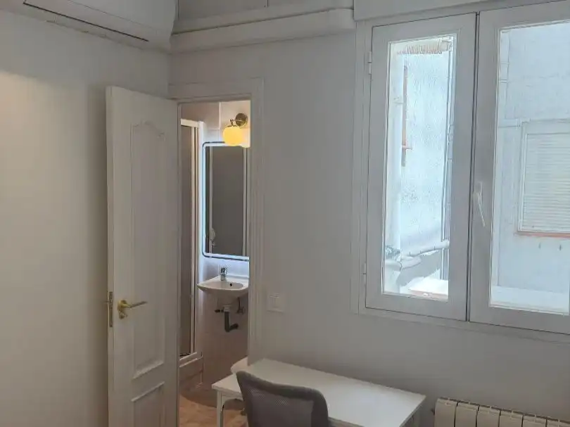 Bathroom of Flat for rent in Chamberí