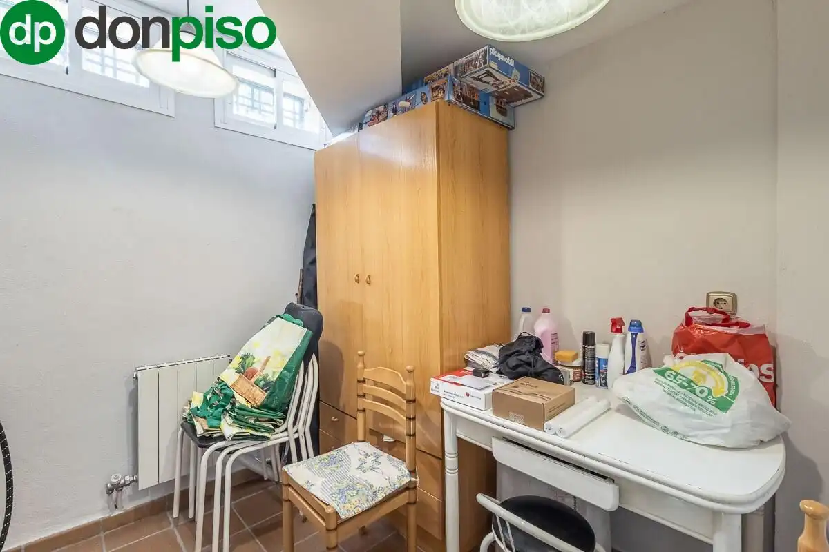 Casa adosada en venta en Granada con Calefacción, Jardín privado y Terraza