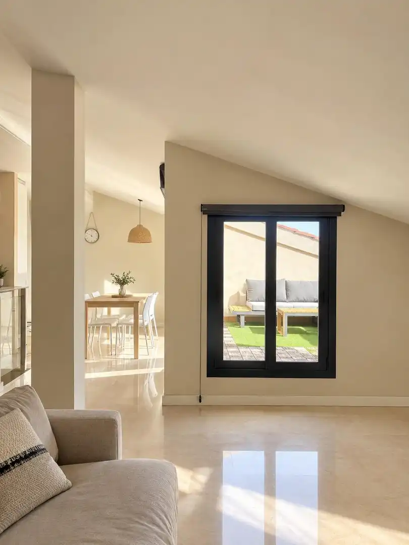 Maisonette mit Terrasse zur Miete in LLUIS VIVES