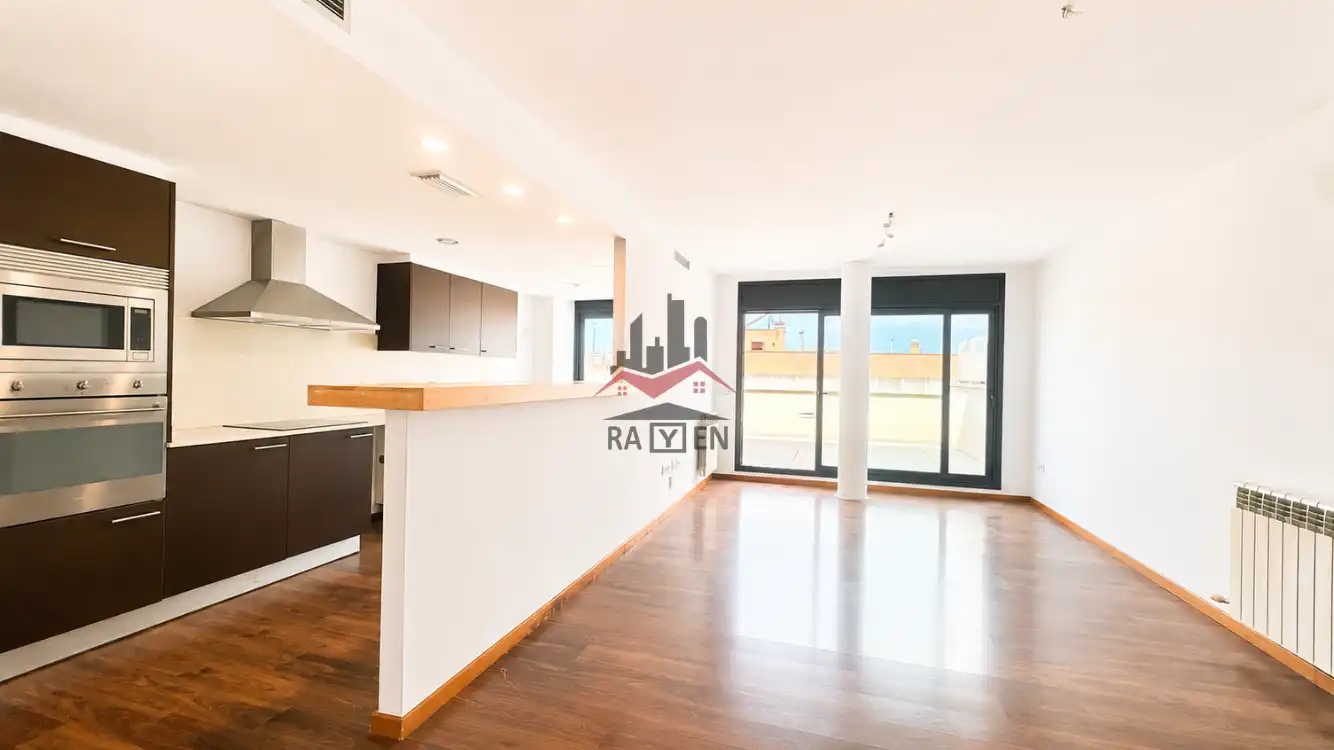 Duplex con ascensore in affitto a Centre, imagen 4