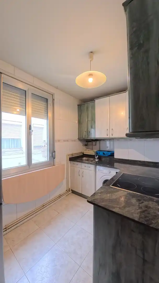 Cocina de Piso en venta en  Logroño con Calefacción, Parquet y Trastero