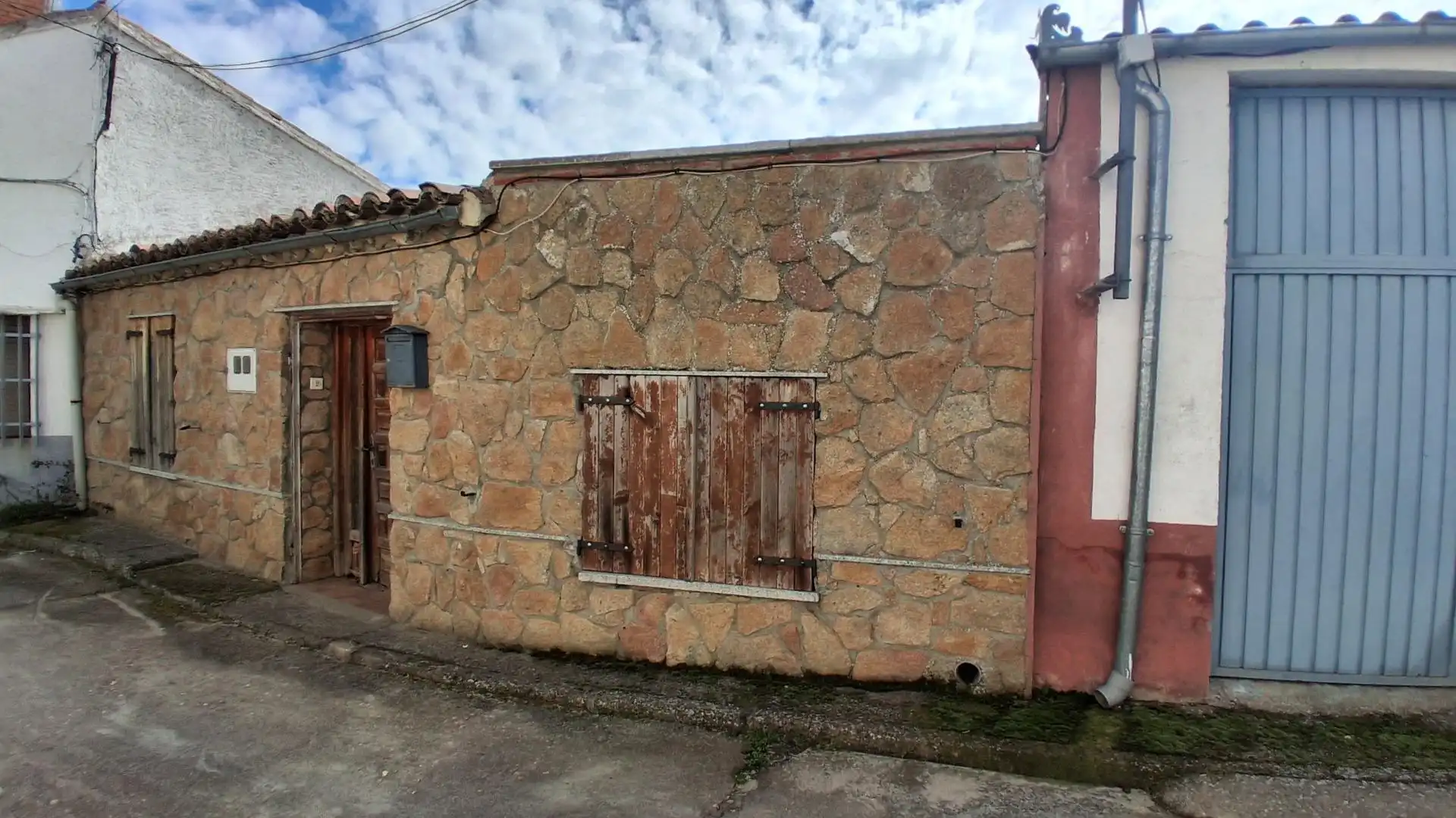 Vista exterior de Casa o xalet en venda en Garcihernández