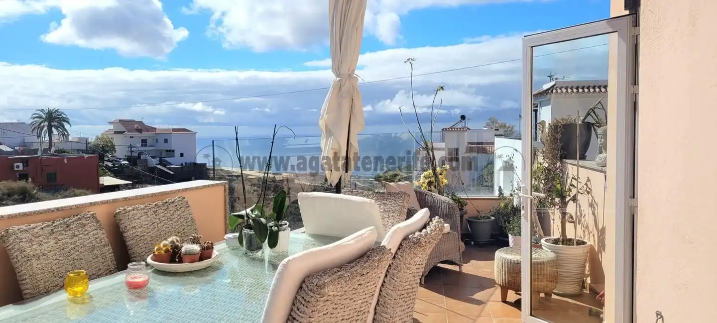 Terrassa de Casa o xalet en venda en Guía de Isora amb Aire condicionat, Terrassa i Moblat