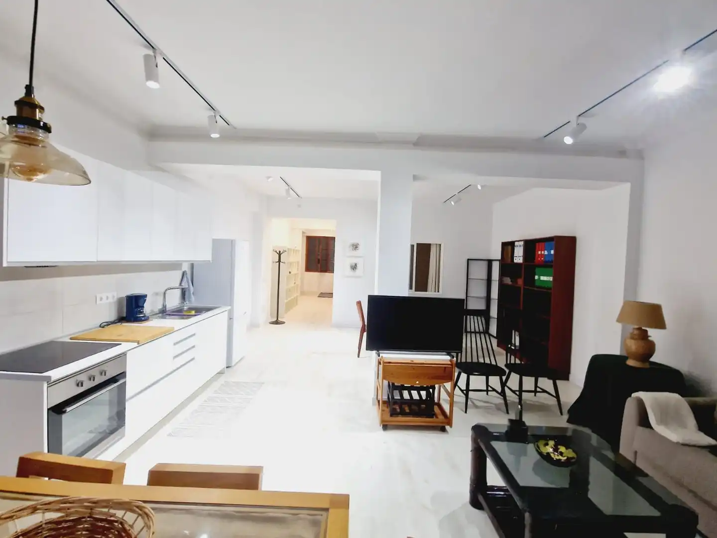 Cuina de Apartament de lloguer en Las Palmas de Gran Canaria amb Moblat