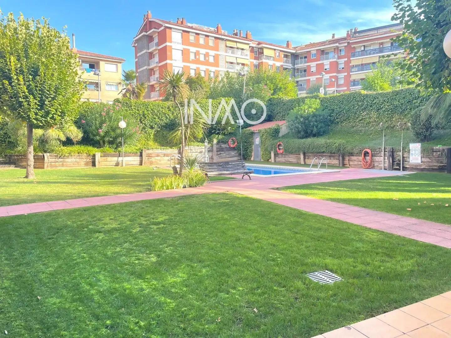 Vista exterior de Pis en venda en Rubí amb Aire condicionat, Calefacció i Terrassa