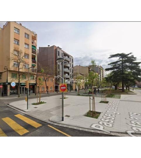 Foto 2 de Garatge de lloguer a Calle Santiago Ramón y Cajal, Veïnat, Salt