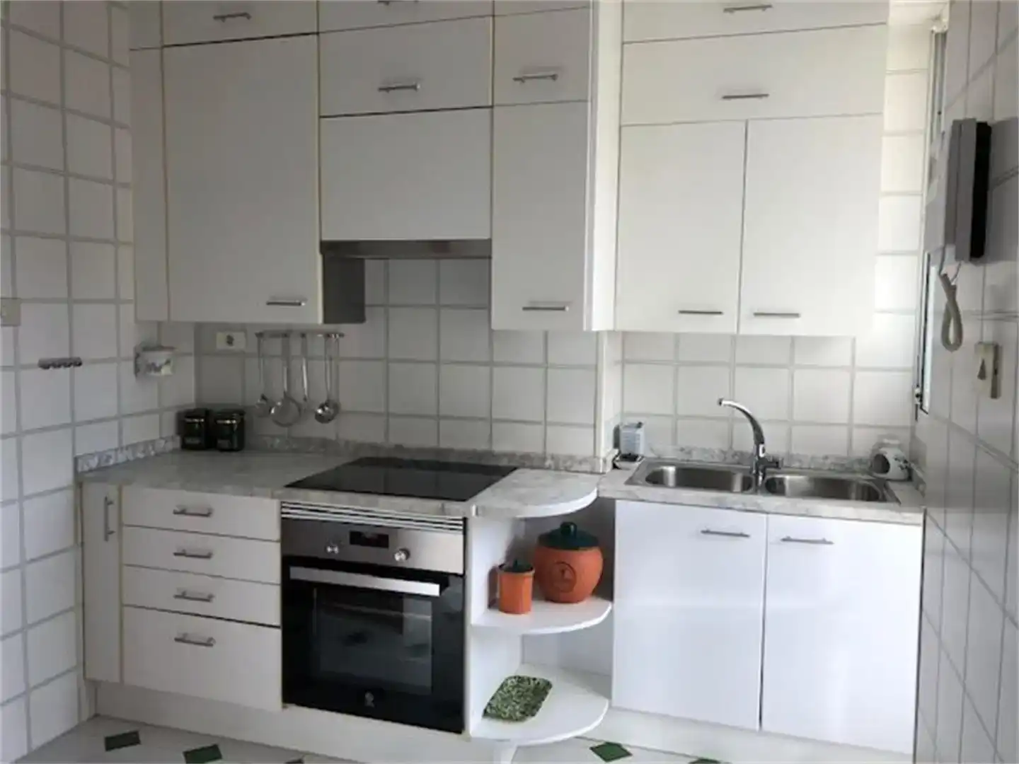 Küche von Dachboden zum Verkauf in Vigo 