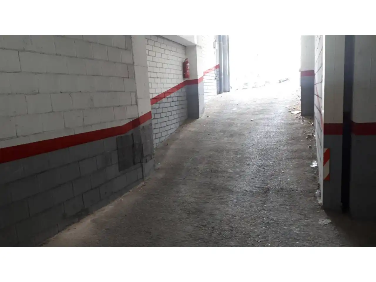 Garage zum Verkauf in Berga