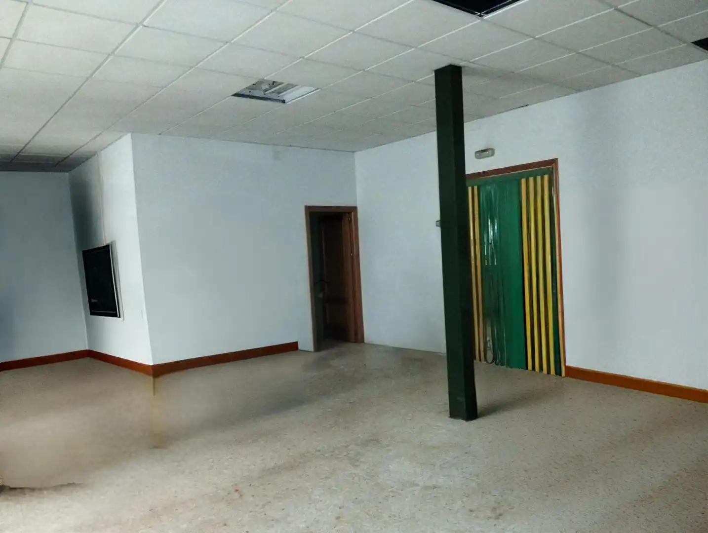 Commercial properties for rent in Ribera del Fresno  with Air Conditioner